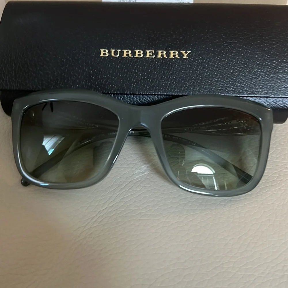 Burberry Women's Square Acetate Sunglasses, Acetate, 100% UVA/UVB
